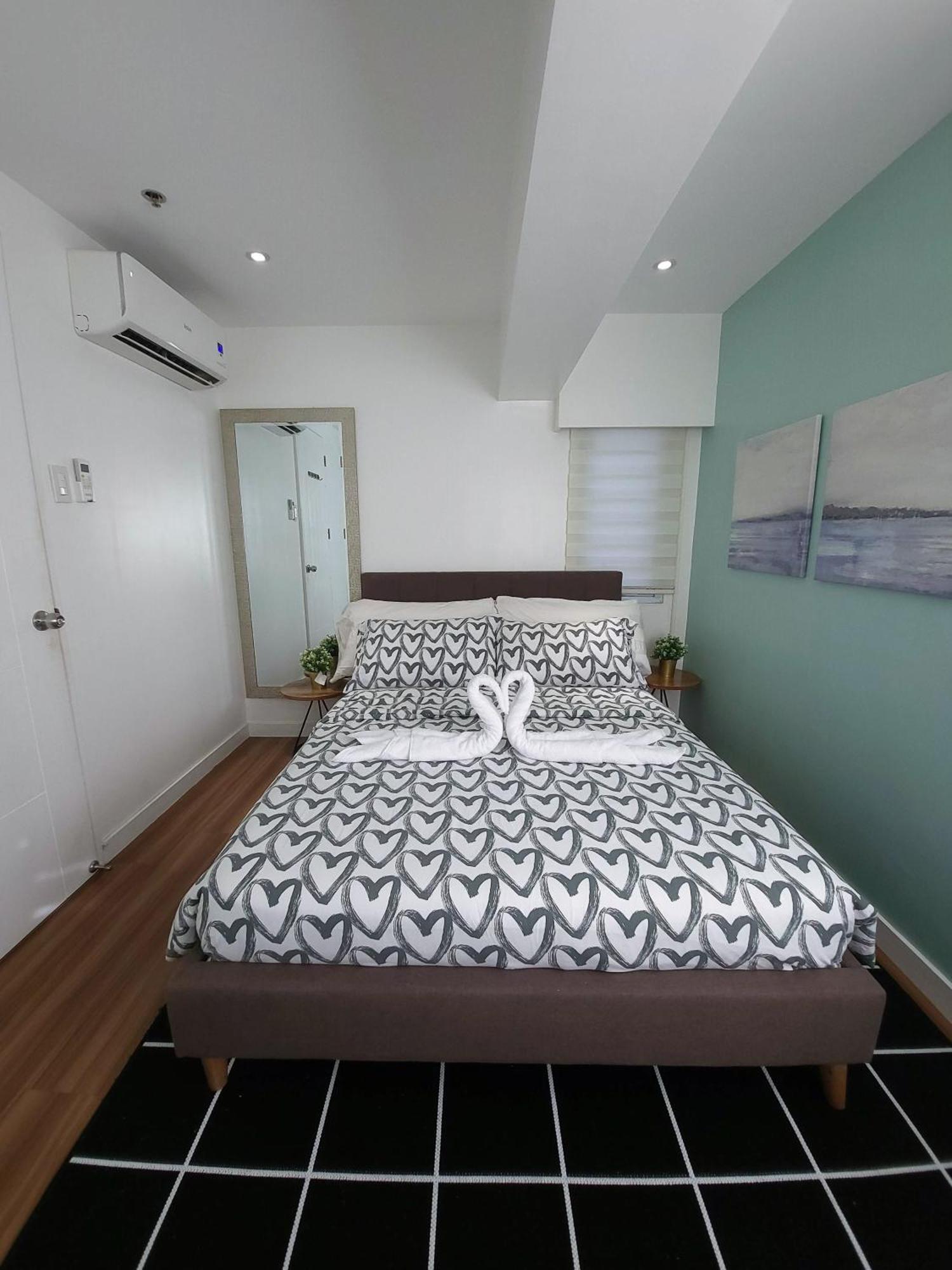 Muggle Stay Guest House - Bonifacio Global City Taguig マニラ市 エクステリア 写真