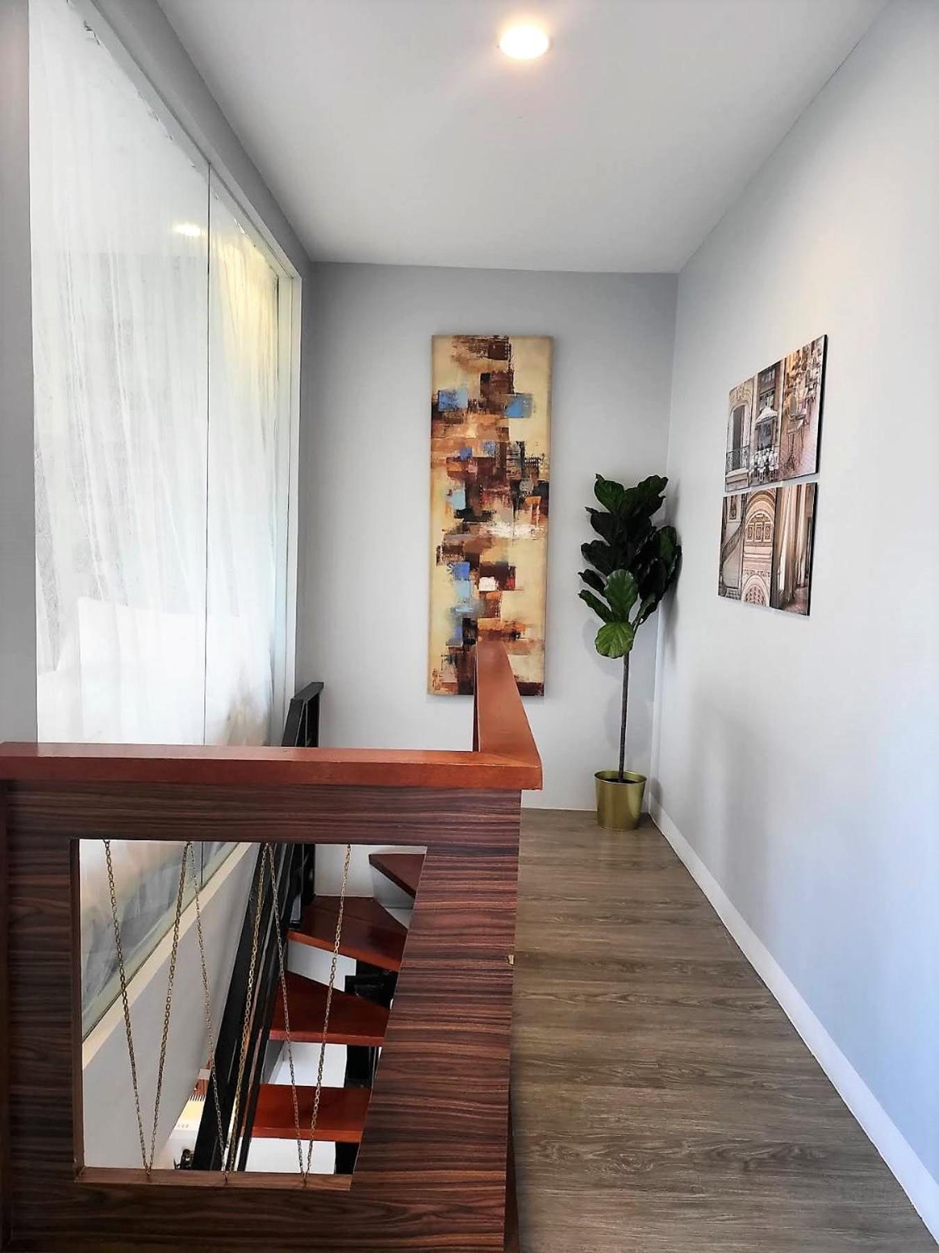 Muggle Stay Guest House - Bonifacio Global City Taguig マニラ市 エクステリア 写真