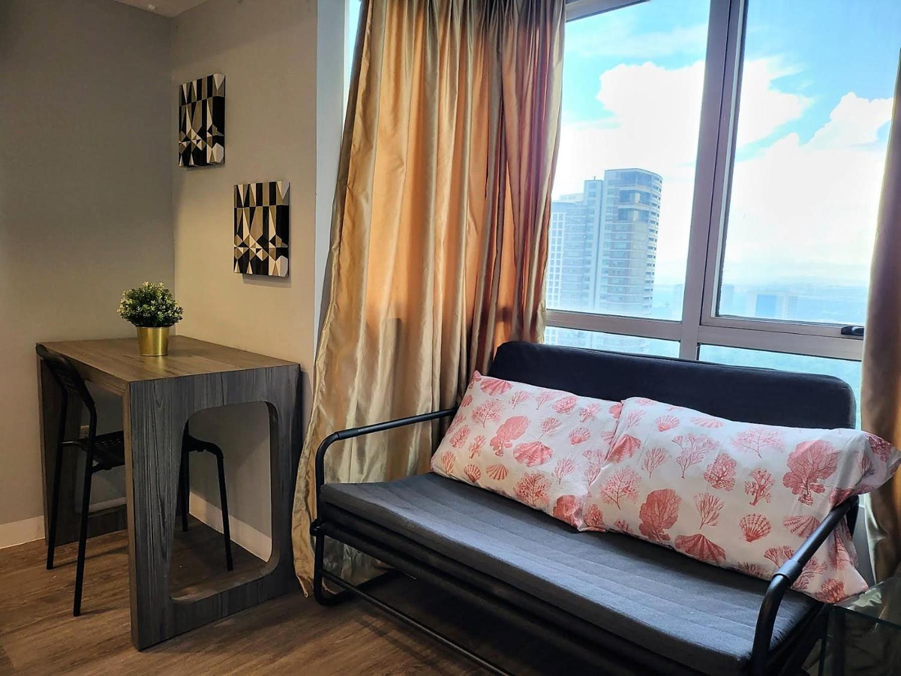 Muggle Stay Guest House - Bonifacio Global City Taguig マニラ市 エクステリア 写真