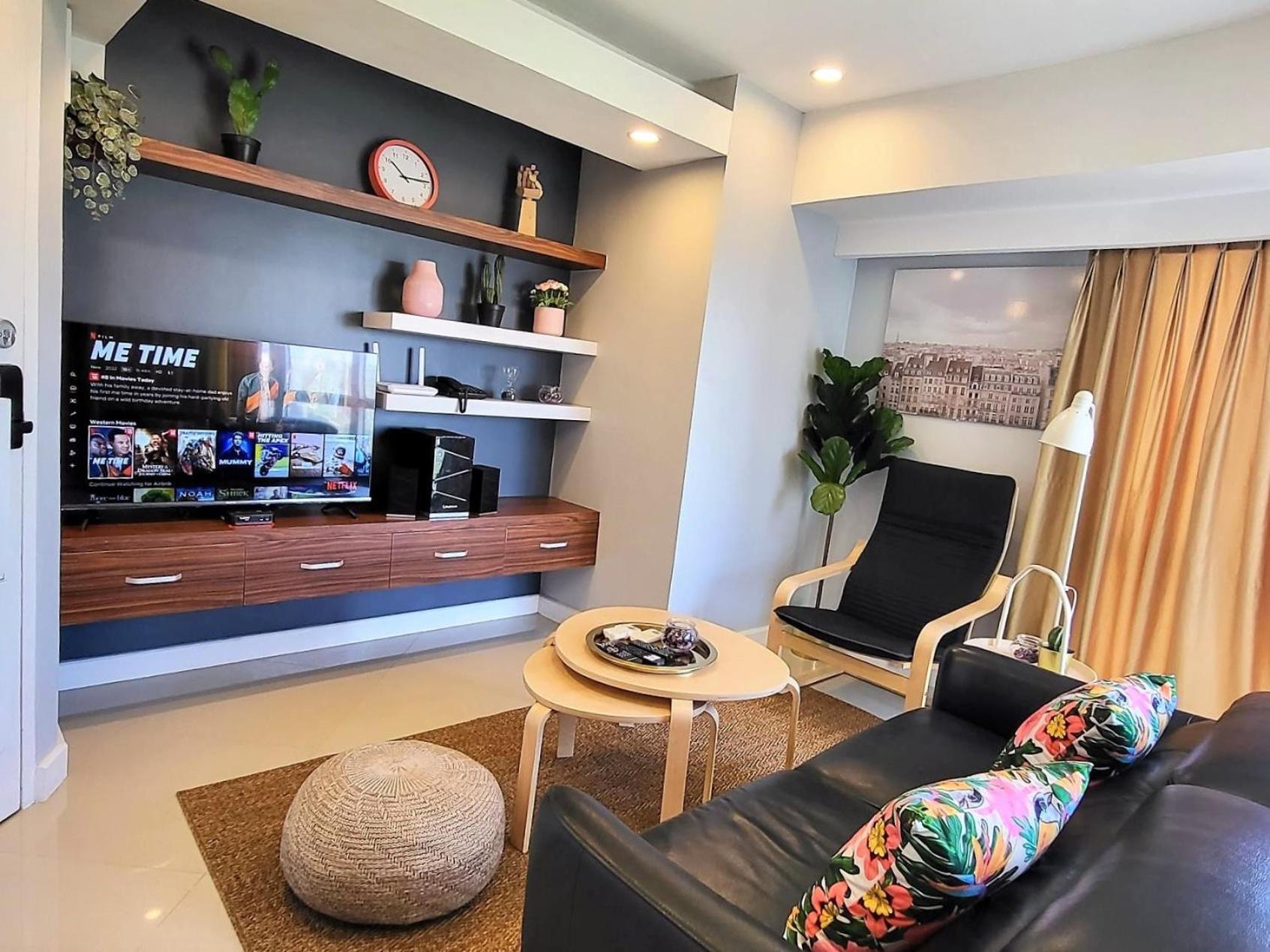 Muggle Stay Guest House - Bonifacio Global City Taguig マニラ市 エクステリア 写真