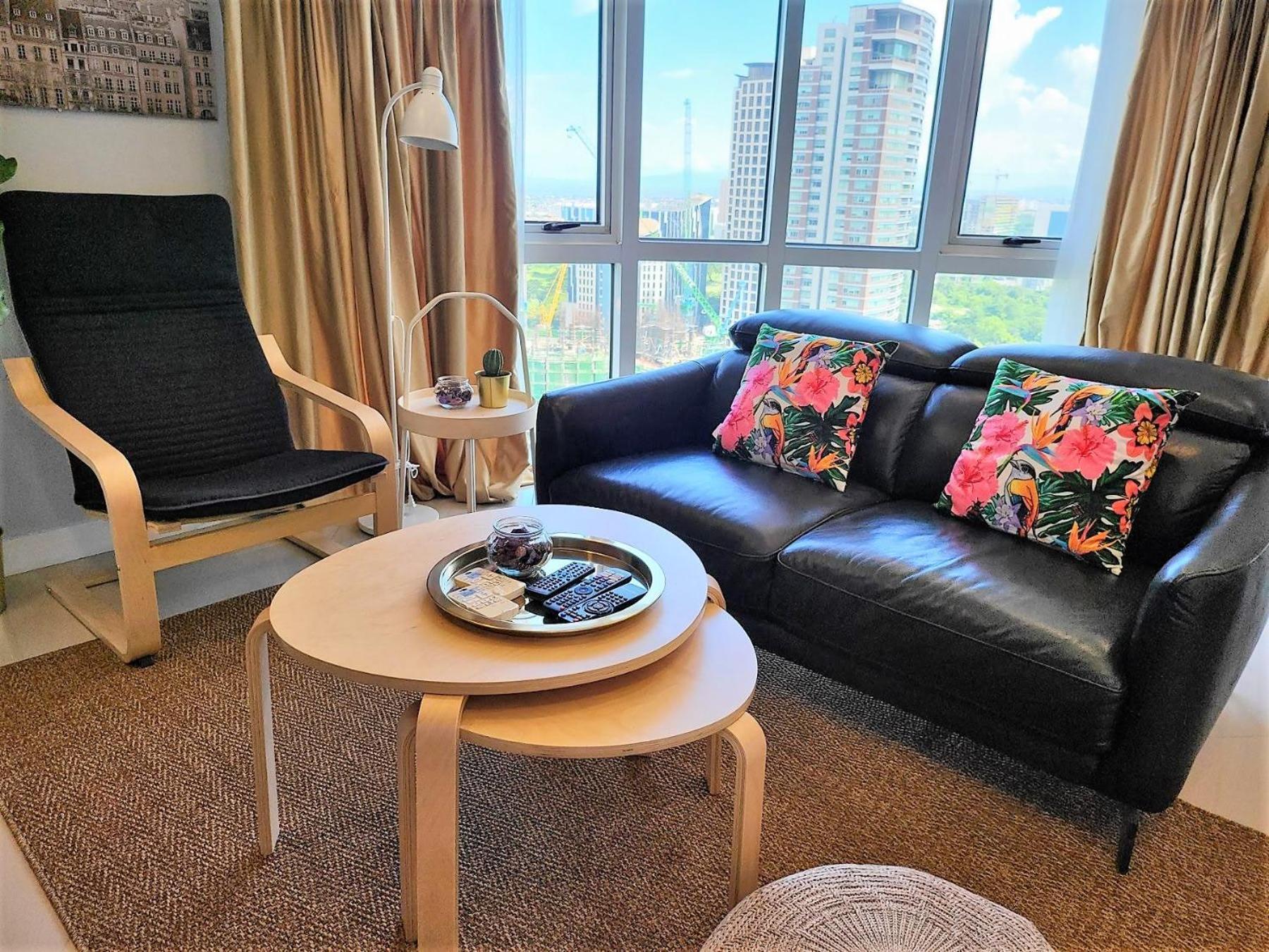 Muggle Stay Guest House - Bonifacio Global City Taguig マニラ市 エクステリア 写真