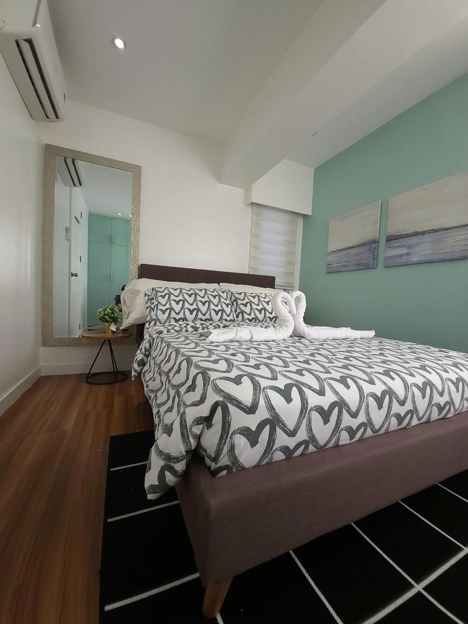Muggle Stay Guest House - Bonifacio Global City Taguig マニラ市 エクステリア 写真