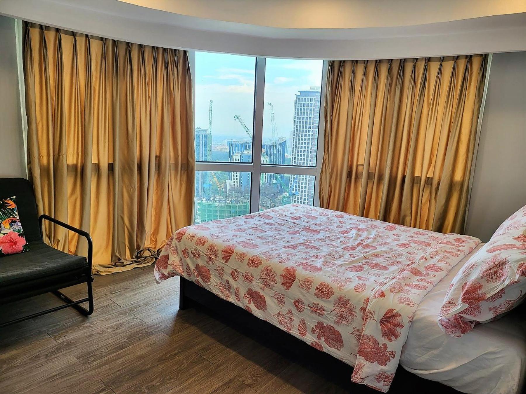Muggle Stay Guest House - Bonifacio Global City Taguig マニラ市 エクステリア 写真
